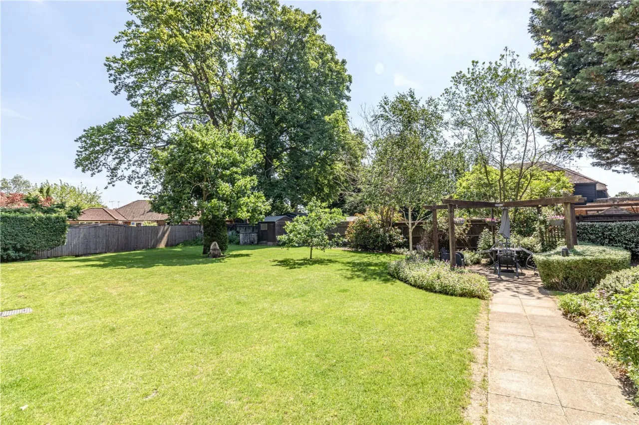 Oyster Lane, Byfleet, West Byfleet, S..., photo 6