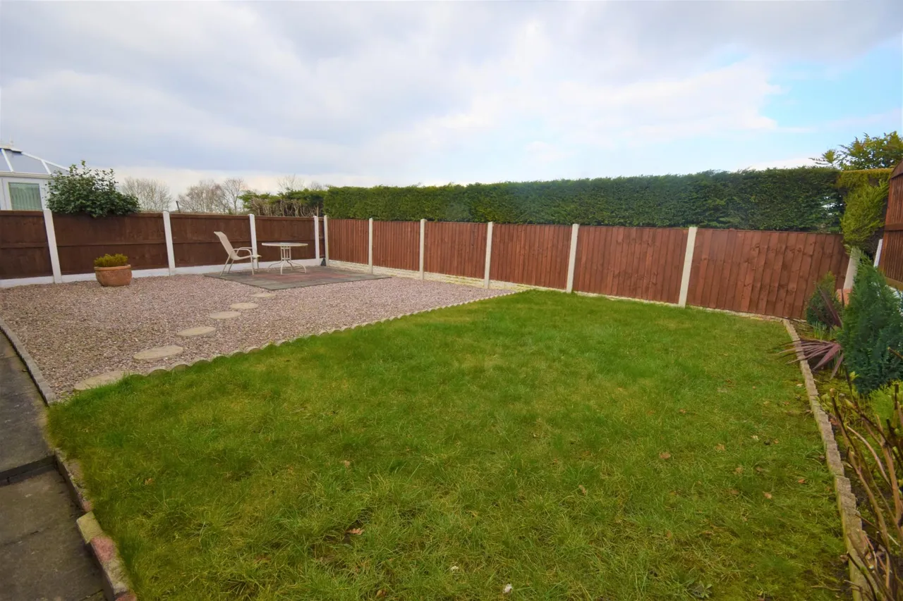 Ffordd Cynan, Wrexham, LL12, photo 10