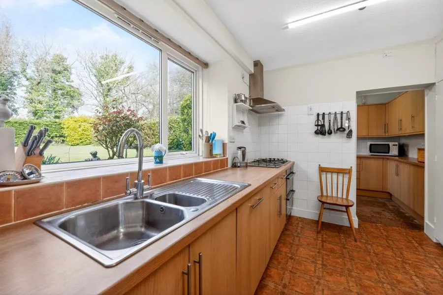 Whitwell Road, Ventnor, PO38, photo 26