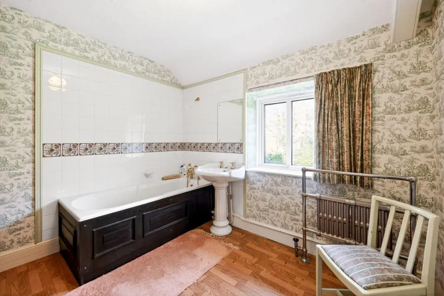 Whitwell Road, Ventnor, PO38, photo 32