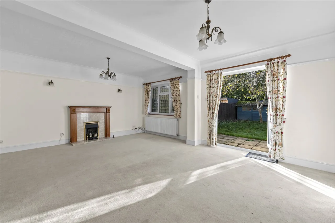 Cleveland Avenue, Hampton, TW12 2RD, photo 4
