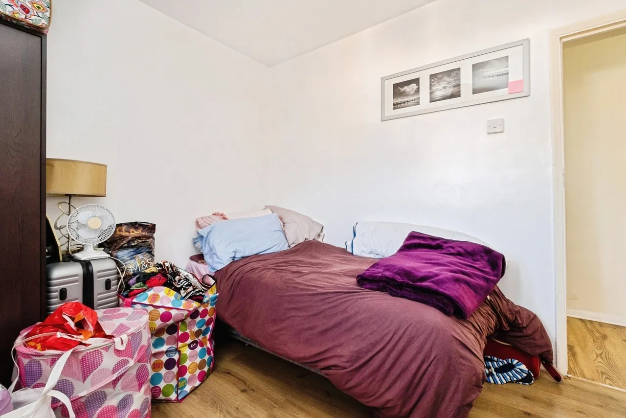 Broxburn Drive, South Ockendon, RM15, photo 5