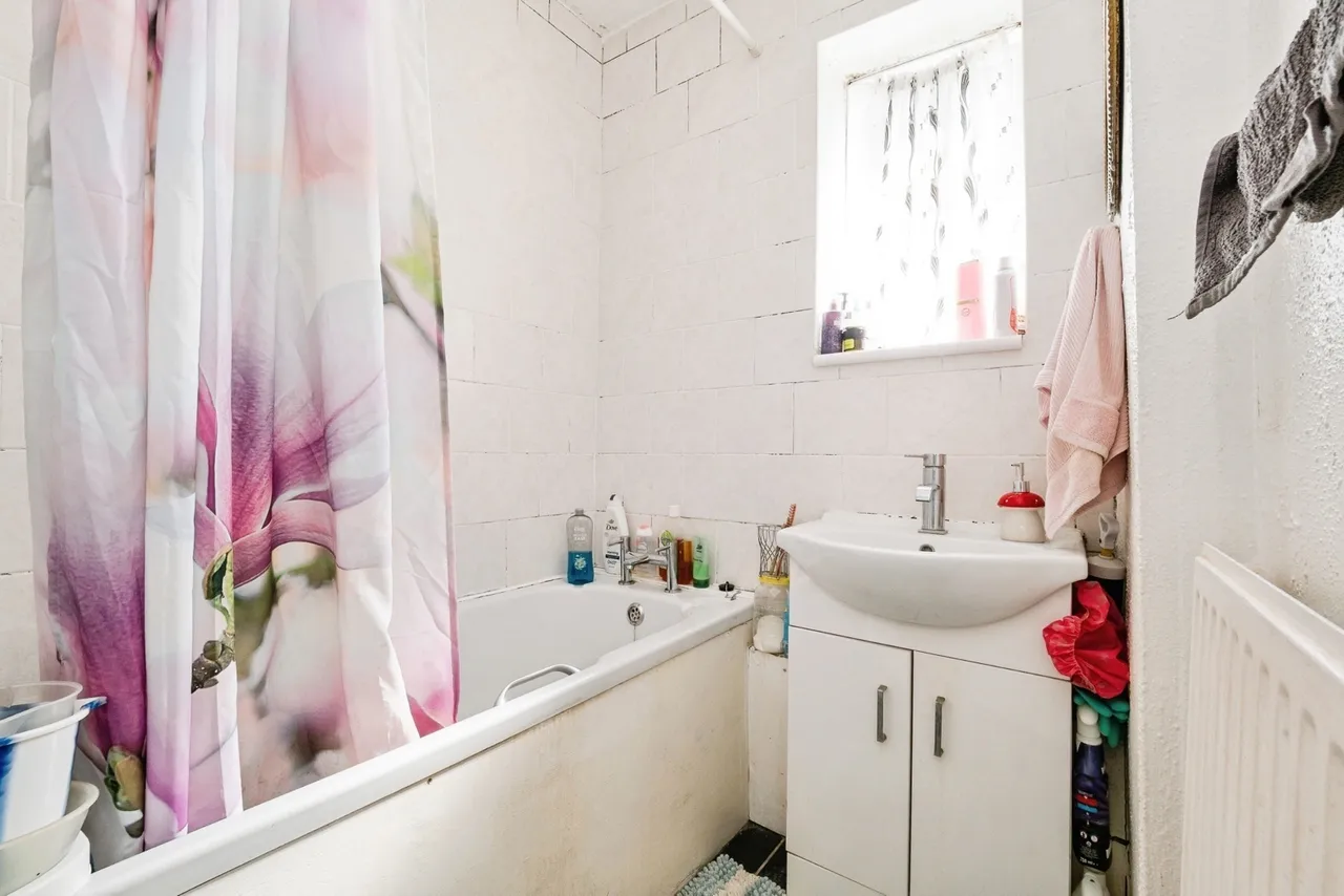 Broxburn Drive, South Ockendon, RM15, photo 7