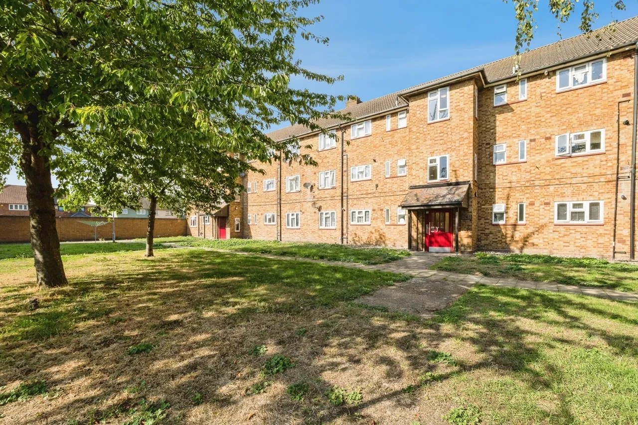 Broxburn Drive, South Ockendon, RM15, photo 10