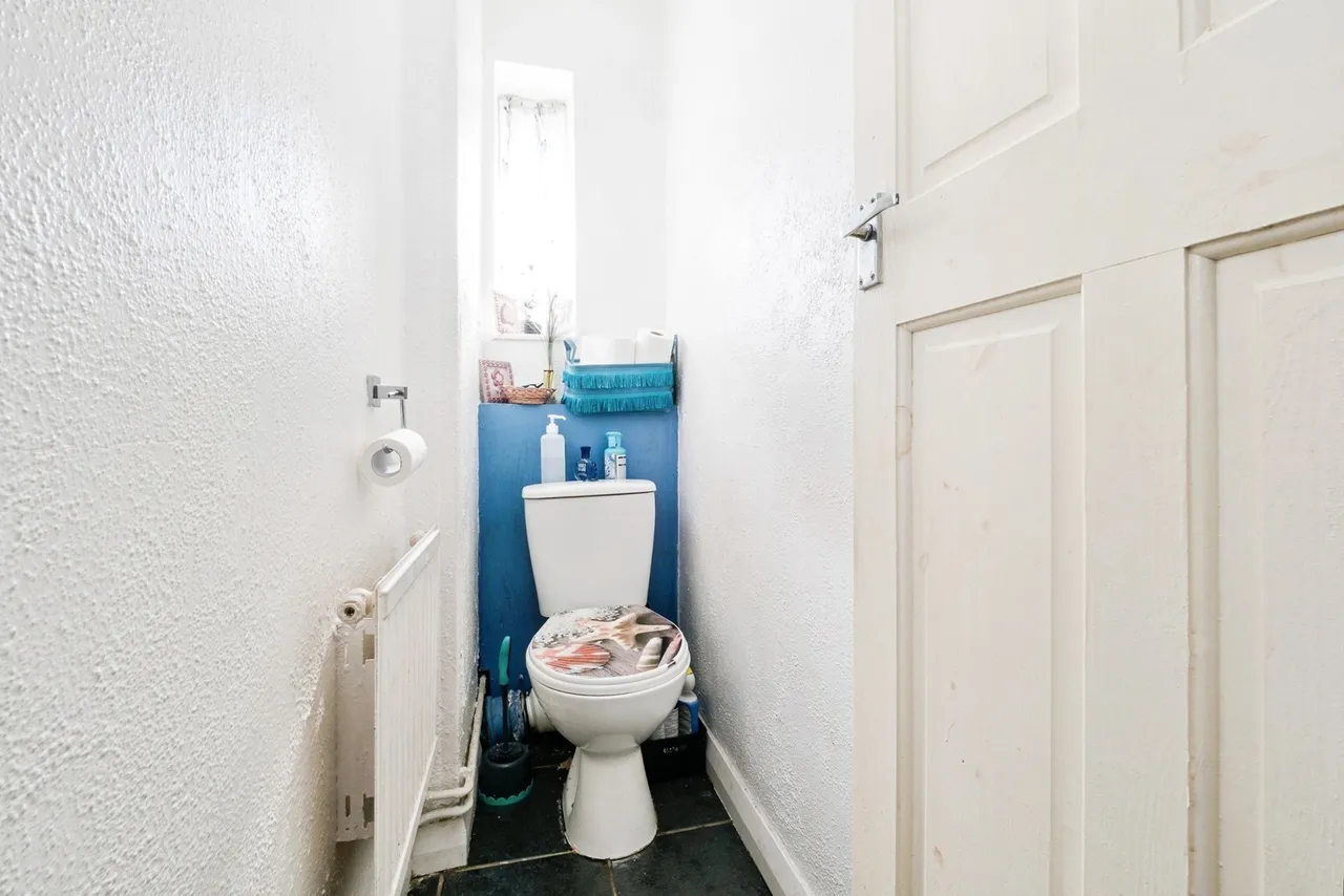 Broxburn Drive, South Ockendon, RM15, photo 9