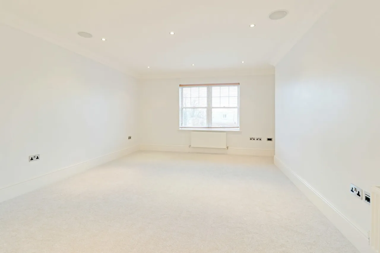 Sussex Road , Haywards Heath, photo 7
