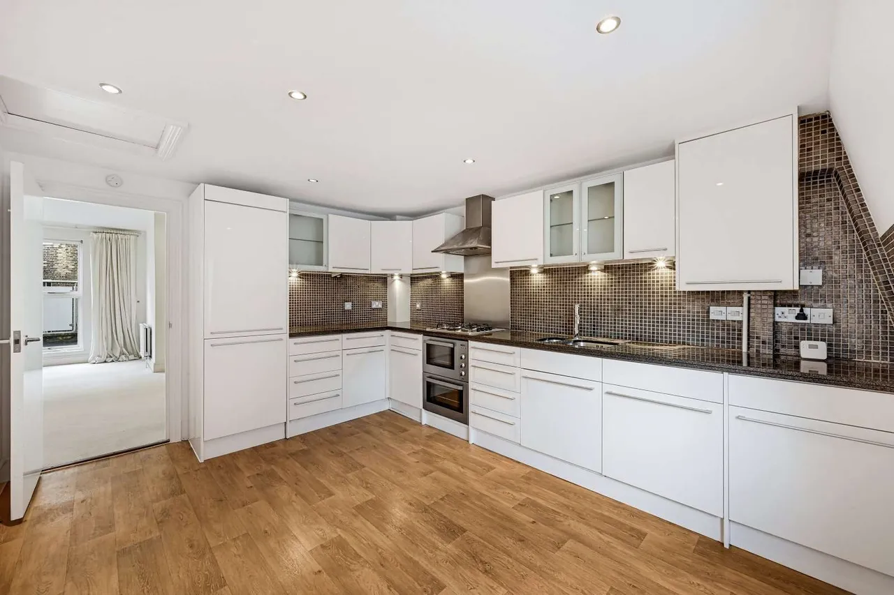 Wimpole Mews, London, W1G, photo 5