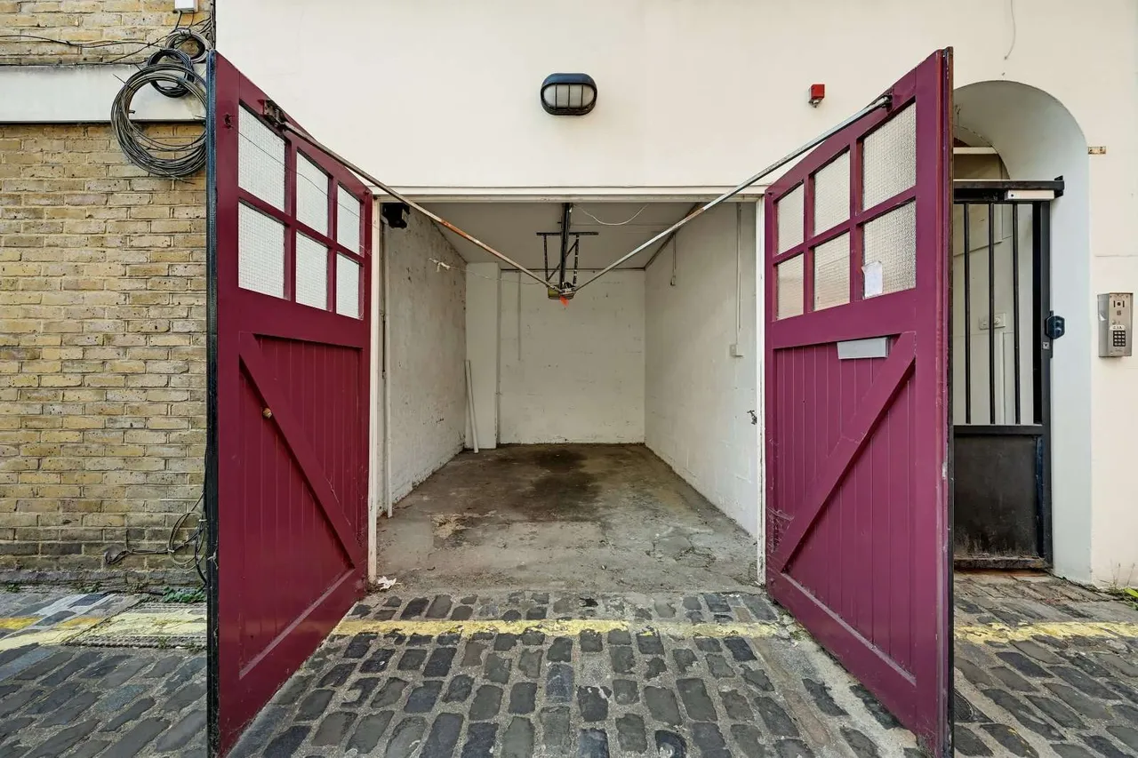 Wimpole Mews, London, W1G, photo 17