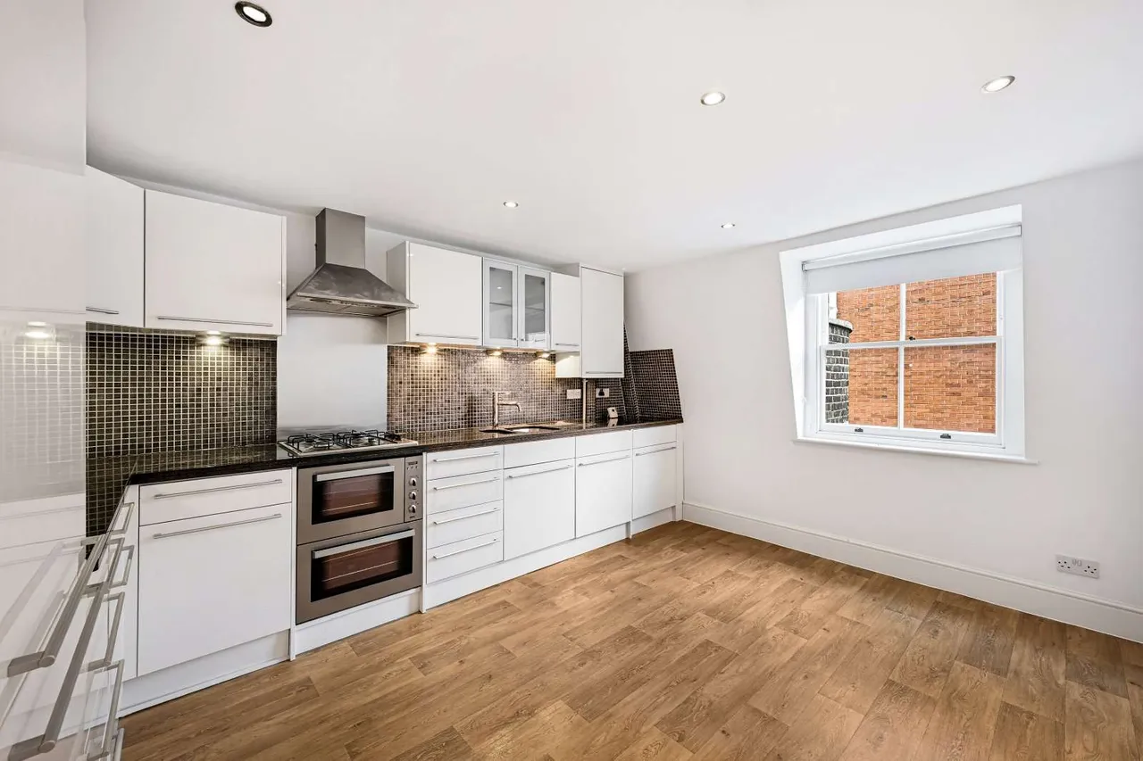 Wimpole Mews, London, W1G, photo 6