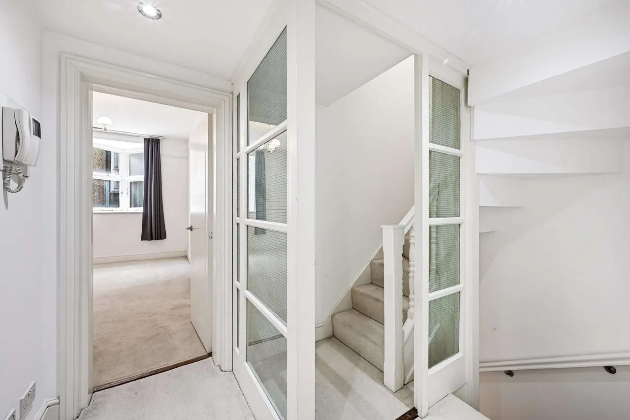 Wimpole Mews, London, W1G, photo 9