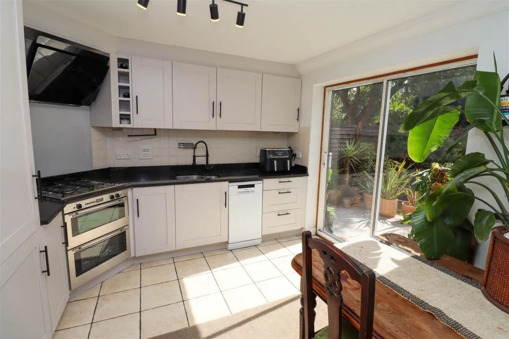 Turgis Road, Elvetham Heath, photo 7