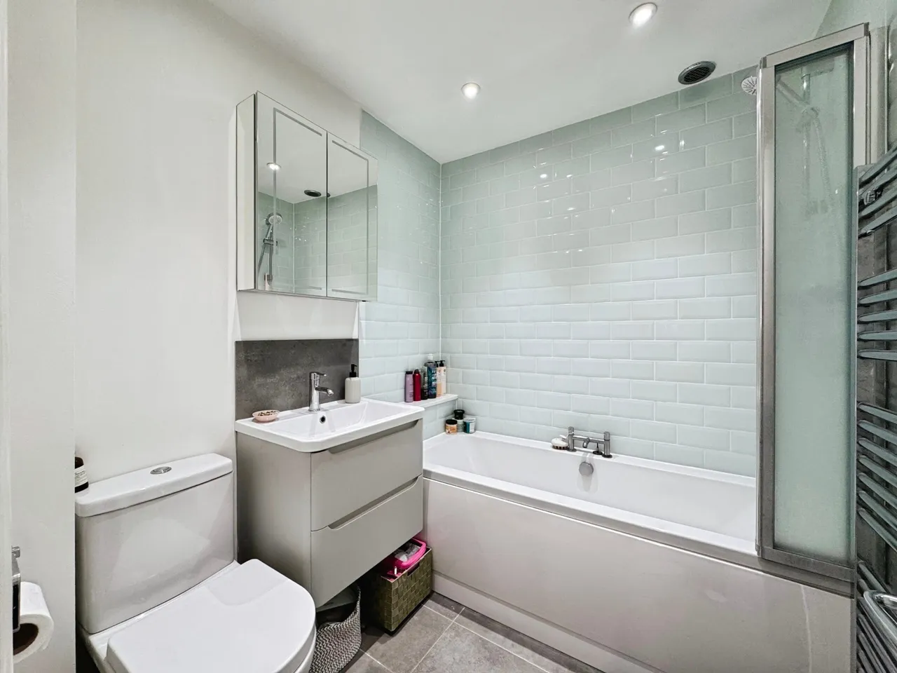 Grenville Place, Monarchs Court, NW7, photo 4