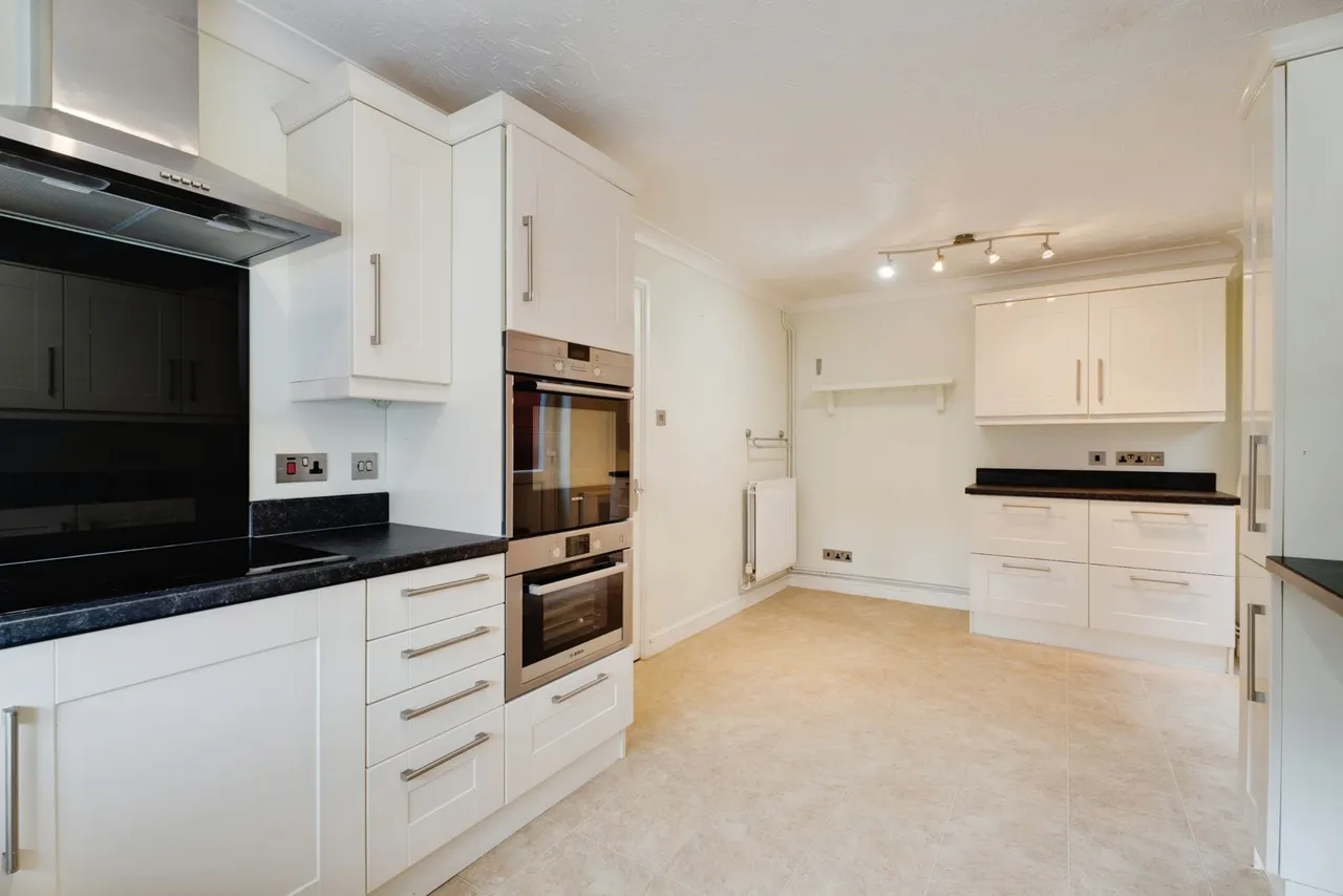 Vicarage Gardens, Debenham, Stowmarket, Suffolk, IP14, photo 3