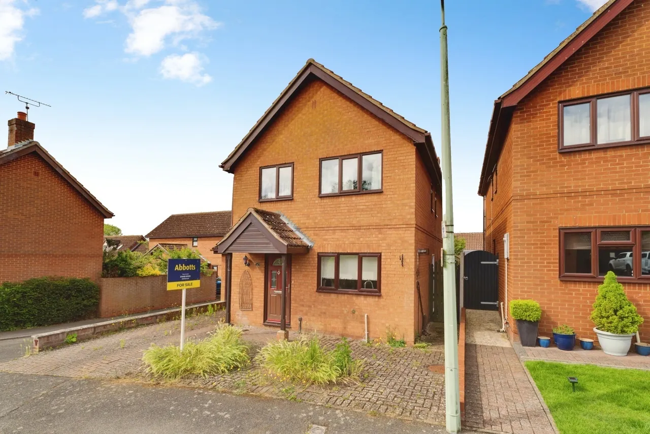 Vicarage Gardens, Debenham, Stowmarket, Suffolk, IP14, photo 25