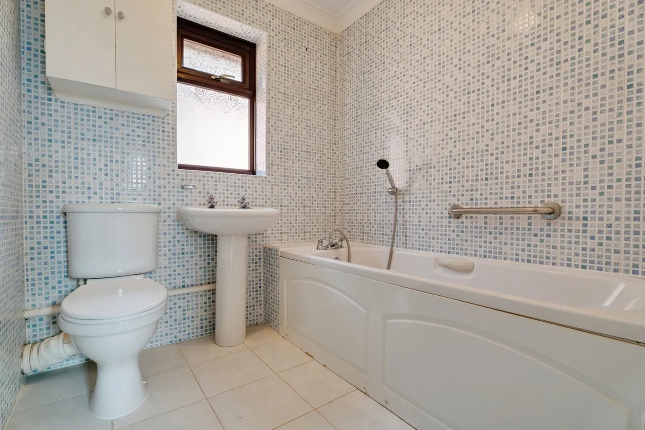 Vicarage Gardens, Debenham, Stowmarket, Suffolk, IP14, photo 14