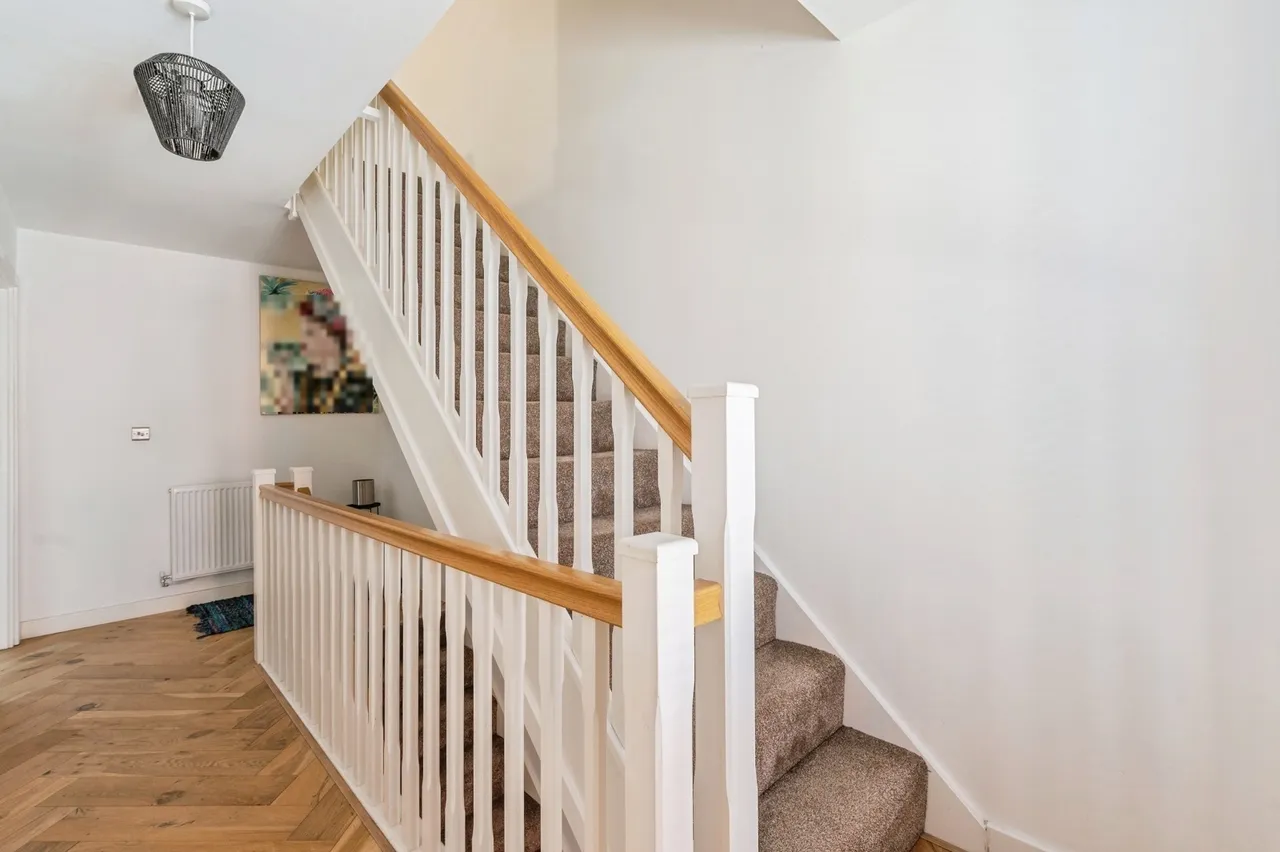 Library Crescent, Rainham, RM13, photo 15