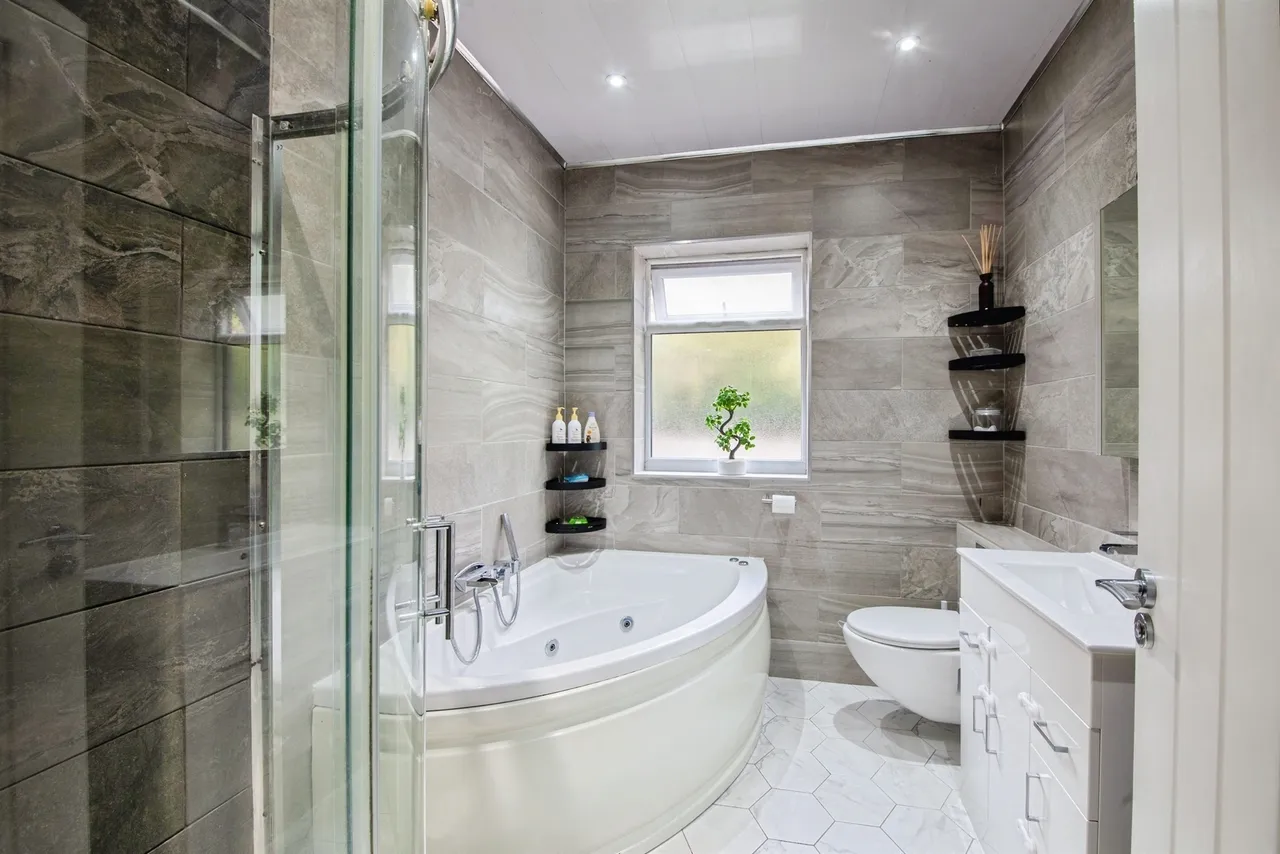 Springwood Road, Hoyland, S74, photo 17