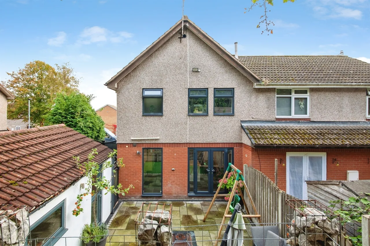 Springwood Road, Hoyland, S74, photo 18