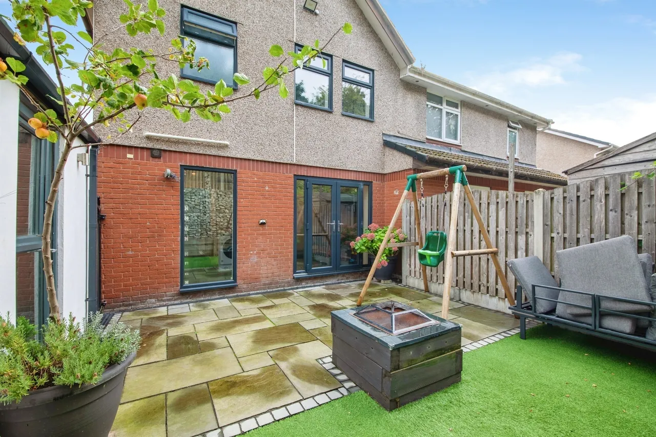 Springwood Road, Hoyland, S74, photo 21