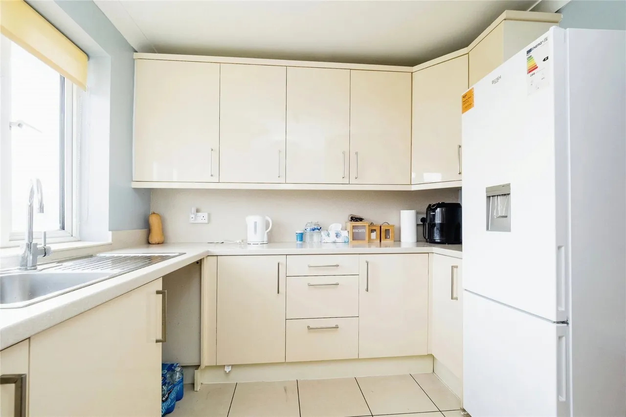 Longhayes Court, Romford, RM6, photo 10
