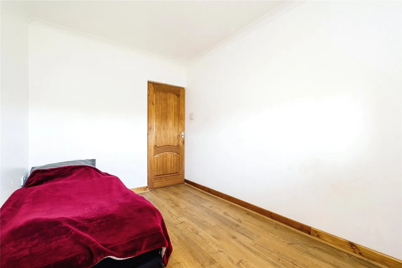 Longhayes Court, Romford, RM6, photo 15