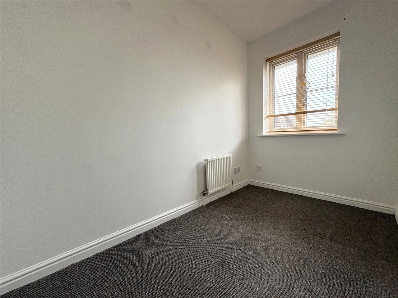 Swiftsure Road, Chafford Hundred, Grays, Essex, RM16, photo 10