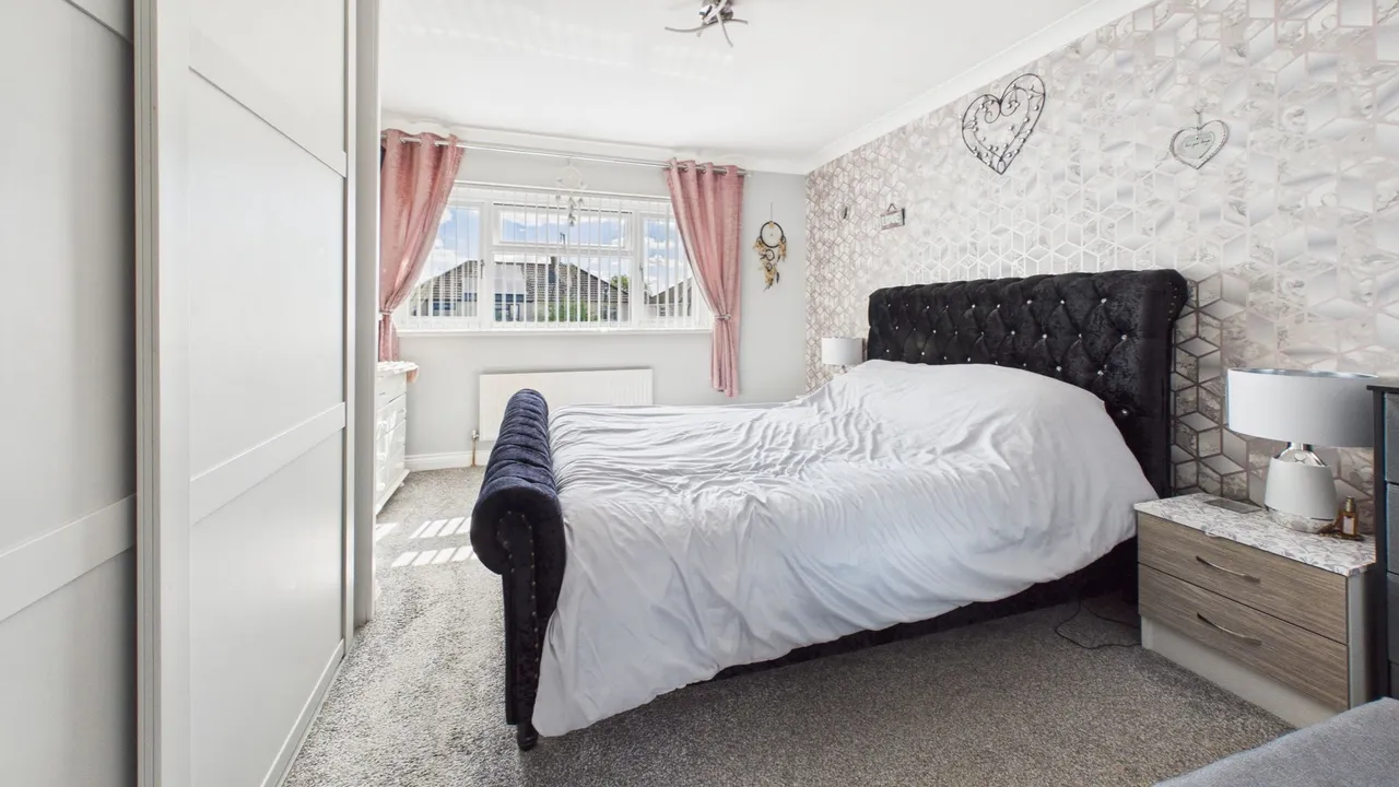 The Crescent, Morton, Bourne, PE10, photo 23