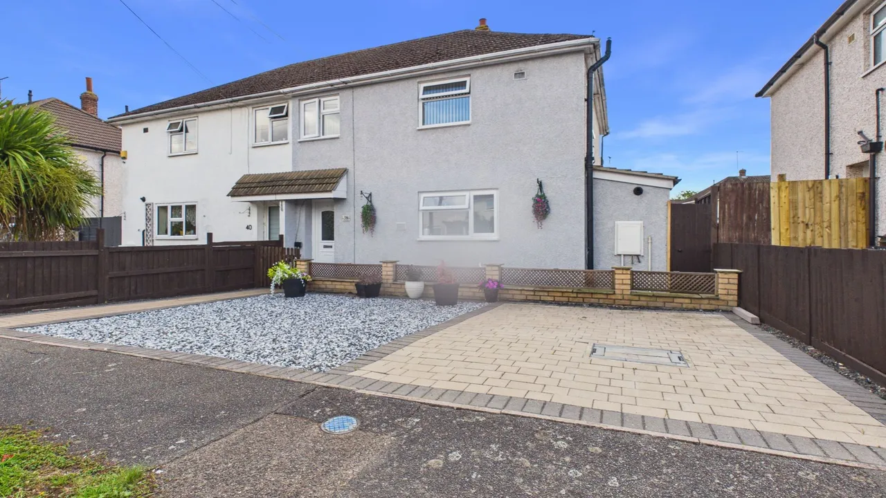 The Crescent, Morton, Bourne, PE10, photo 40