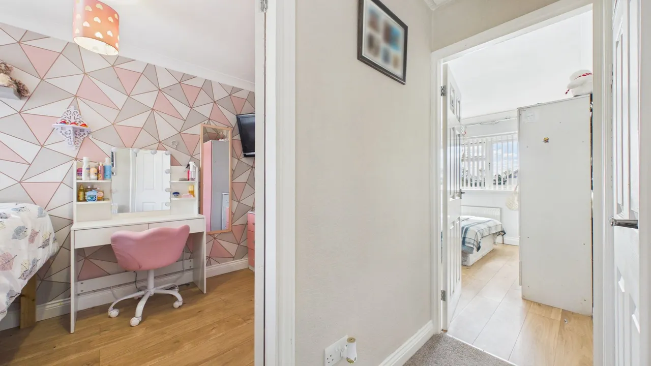 The Crescent, Morton, Bourne, PE10, photo 27