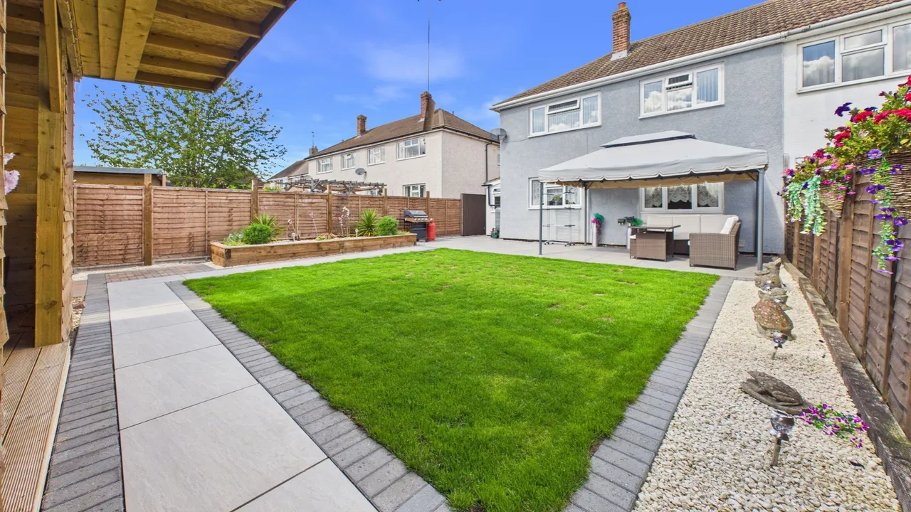 The Crescent, Morton, Bourne, PE10, photo 2