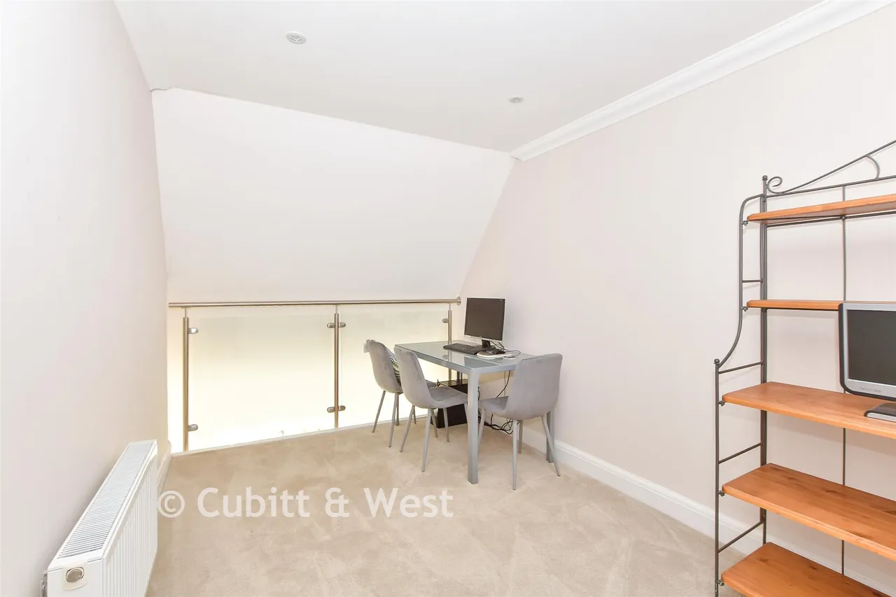 Bolnore Road, Haywards Heath, RH16, photo 12