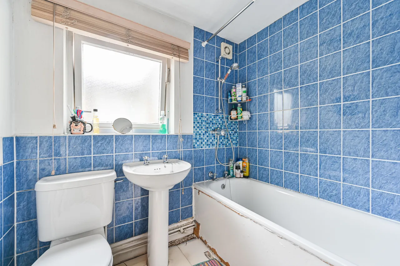 25b Elcot Avenue, London, photo 5