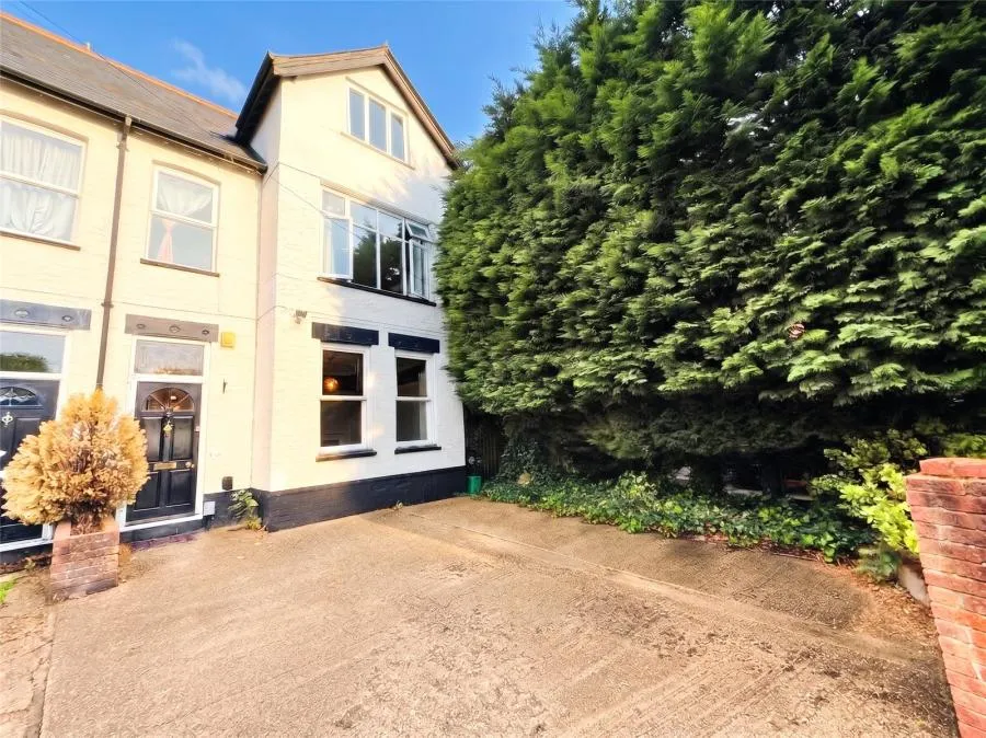 4 bed house for sale, Kings Ride, Camberley, GU15