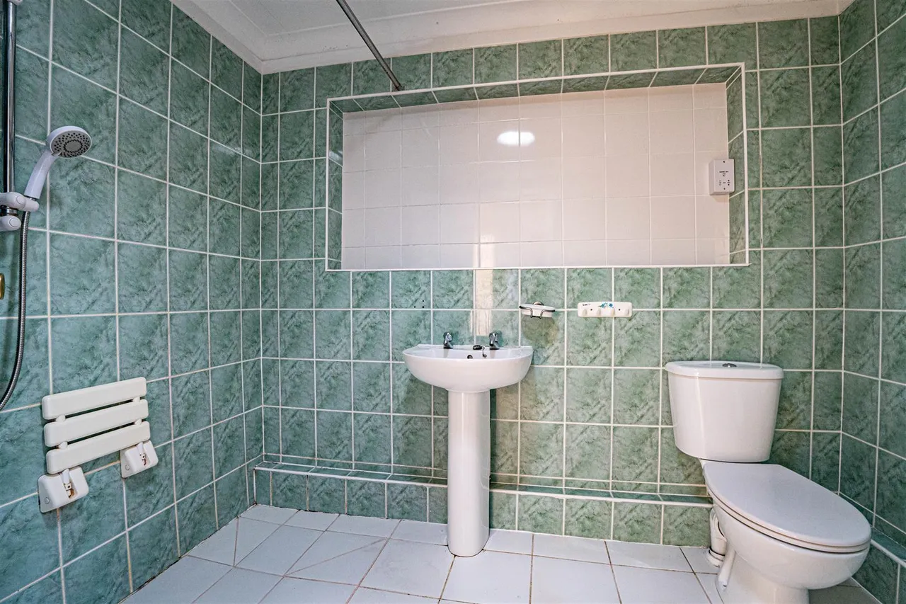 Walton Close, St. Leonards-On-Sea, photo 8