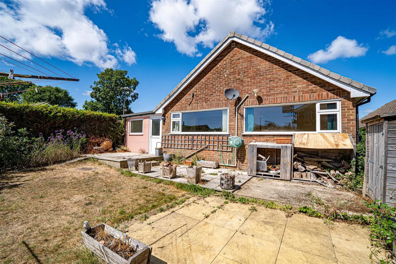 Walton Close, St. Leonards-On-Sea, photo 15