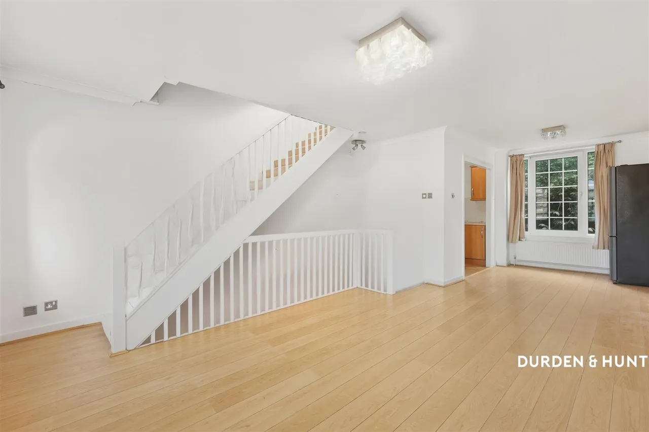 Hawthorns, Woodford Green, IG8, photo 10