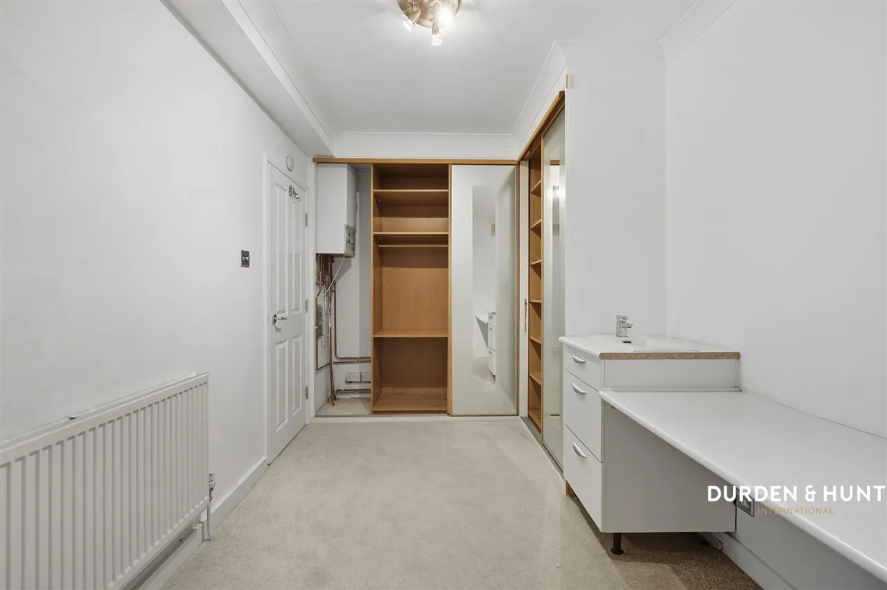Hawthorns, Woodford Green, IG8, photo 3