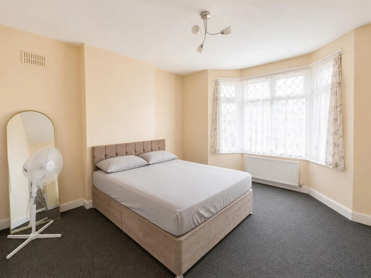 Detached For SaleCromwell Road, Hounslow, TW3, photo 5