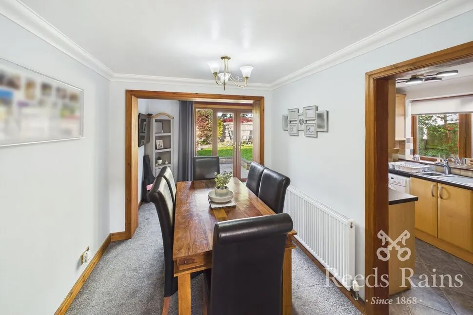 Briarwood Close, Leyland, PR25, photo 4
