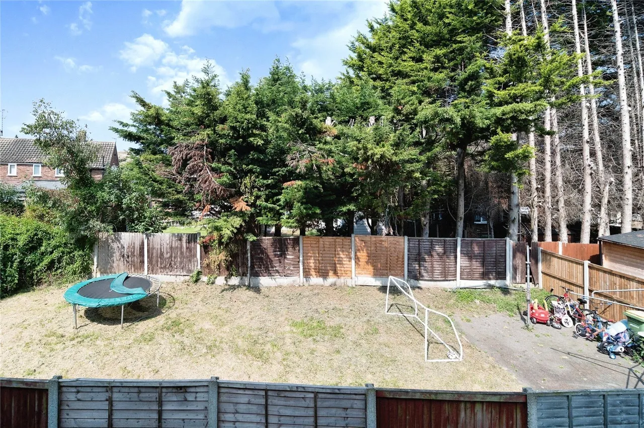 Rochford Garden Way, Rochford, Essex, SS4, photo 10