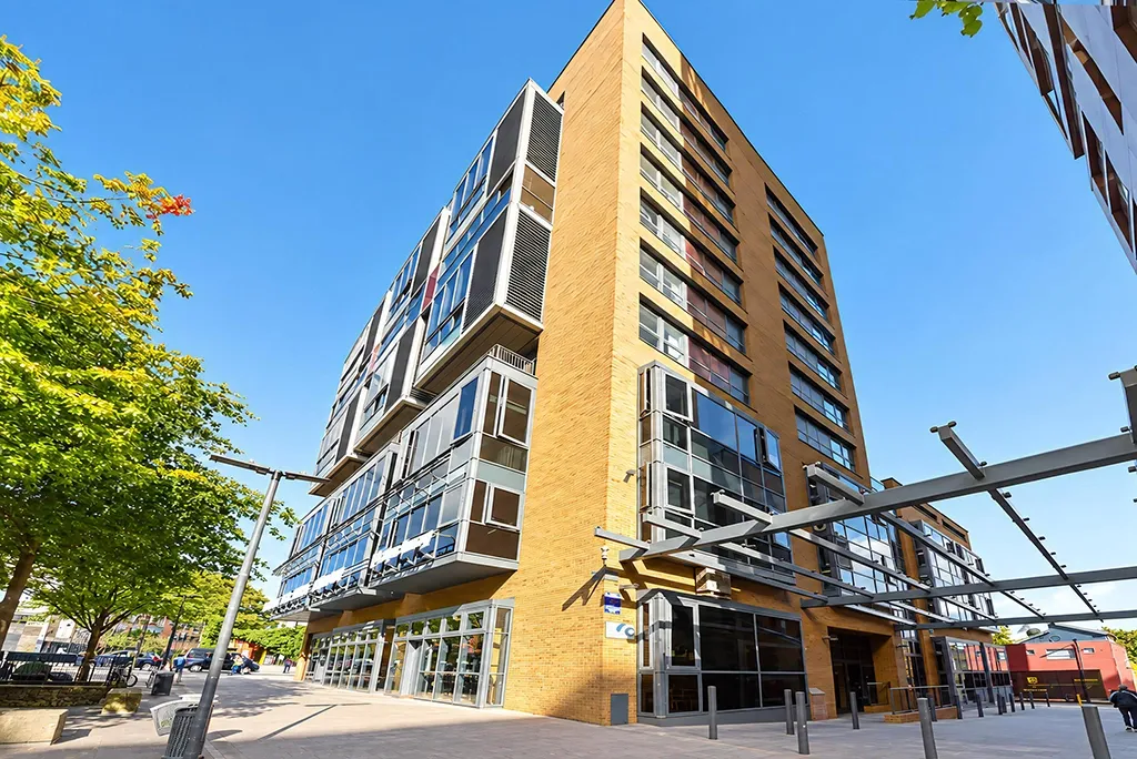 2 bed flat for sale, Blues Street, Dalston, E8