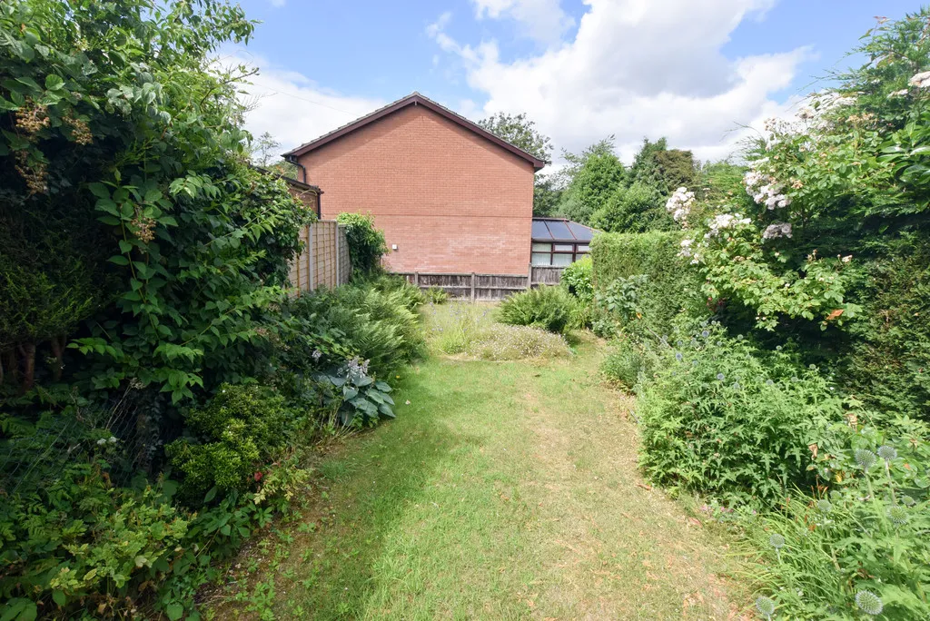 Sunnyside Road, Ketley Bank, TF2, photo 4