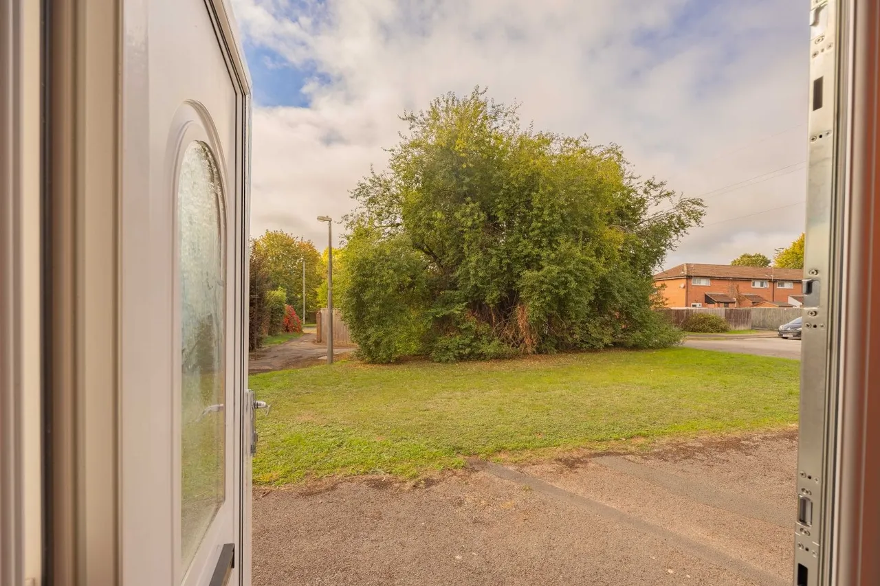 Darwin Close, Taunton, TA2, photo 4