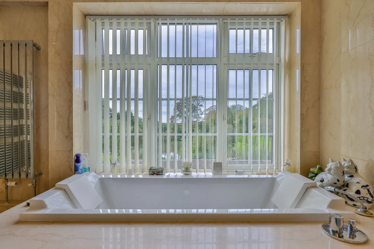 Aughton Lodge, Aughton, photo 36