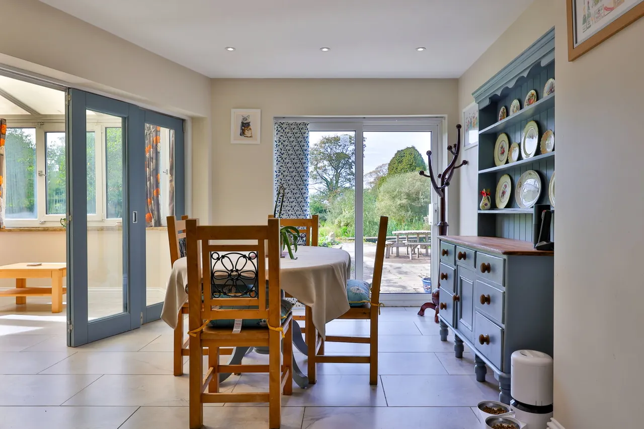 Aughton Lodge, Aughton, photo 23
