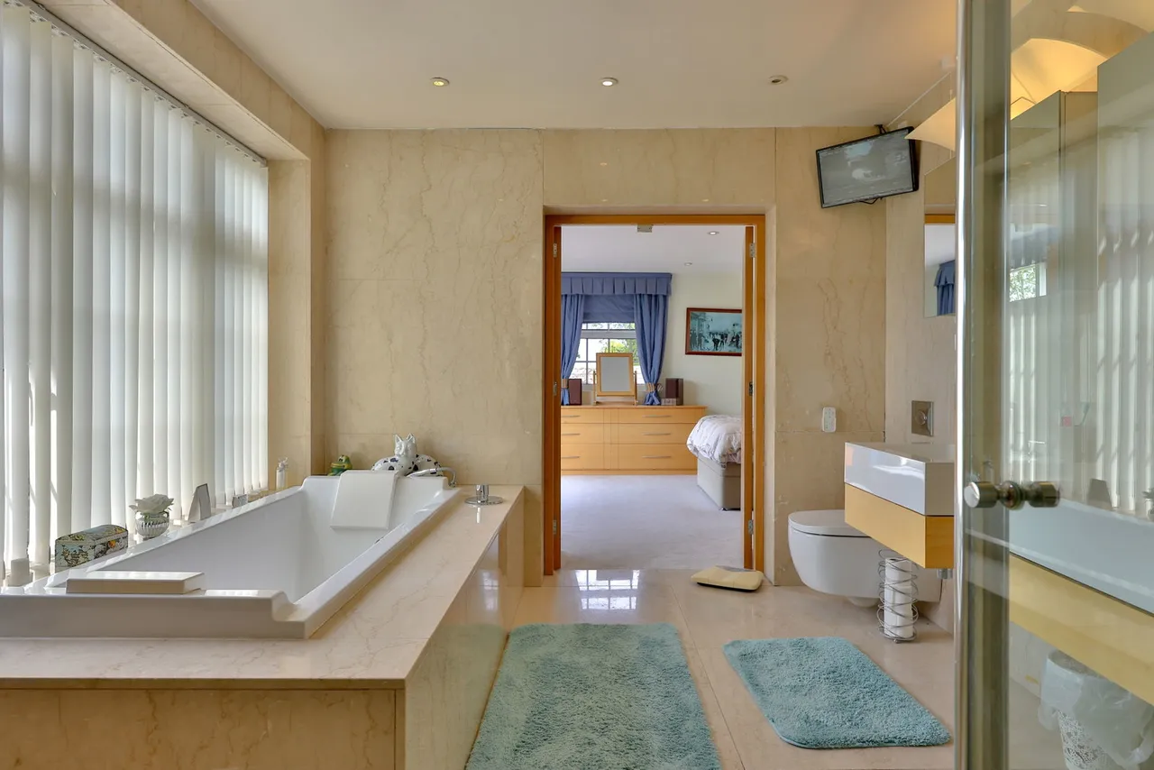 Aughton Lodge, Aughton, photo 35
