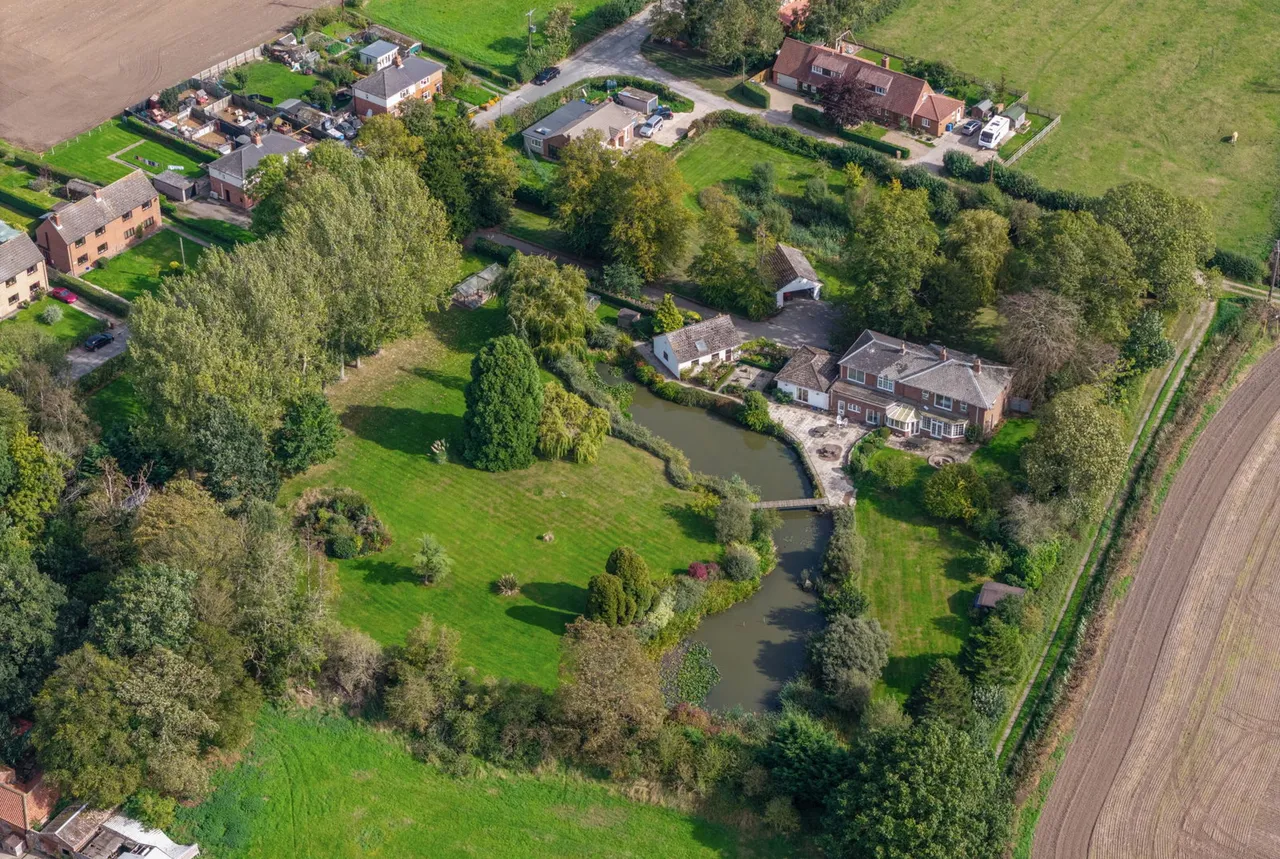 5 bed house for sale, Aughton Lodge, Aughton
