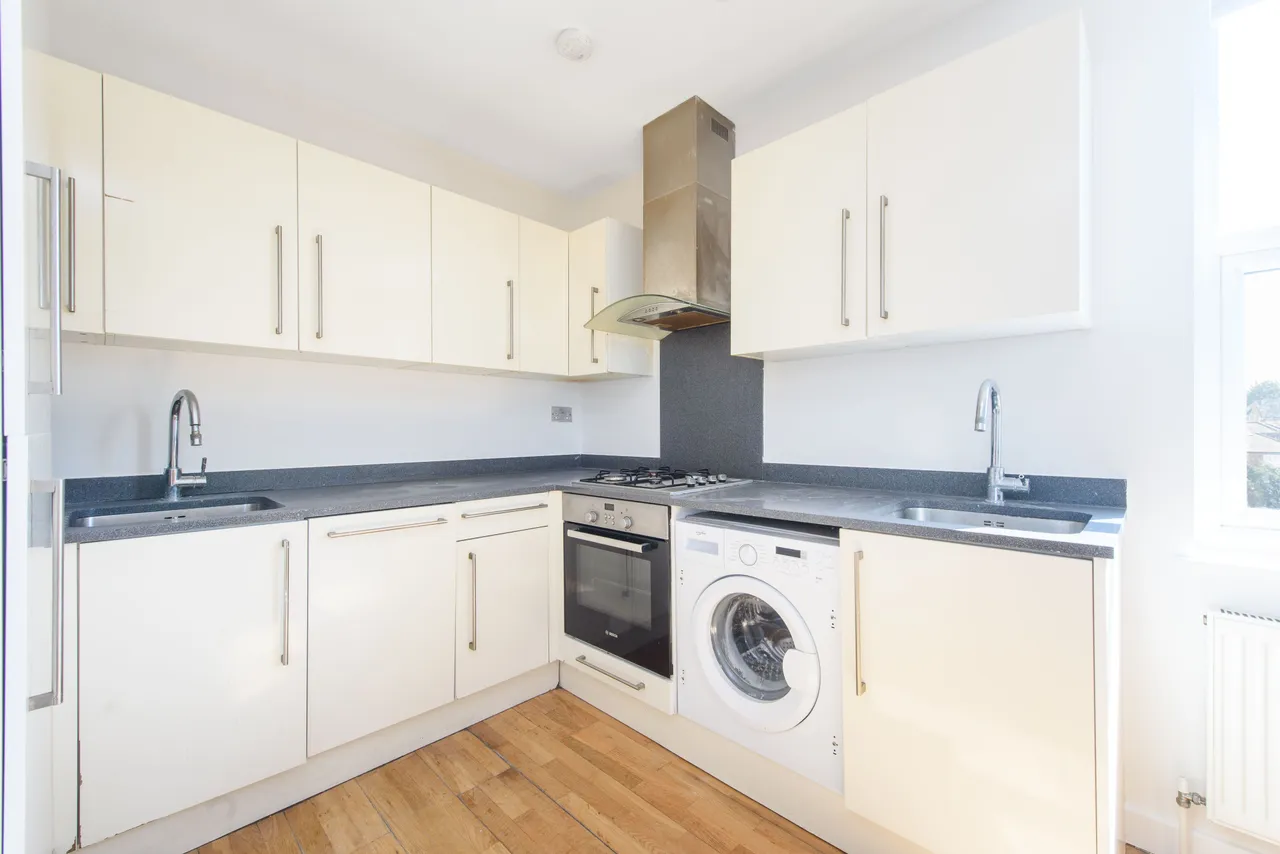 Flat 11, Brent View House, London, photo 4