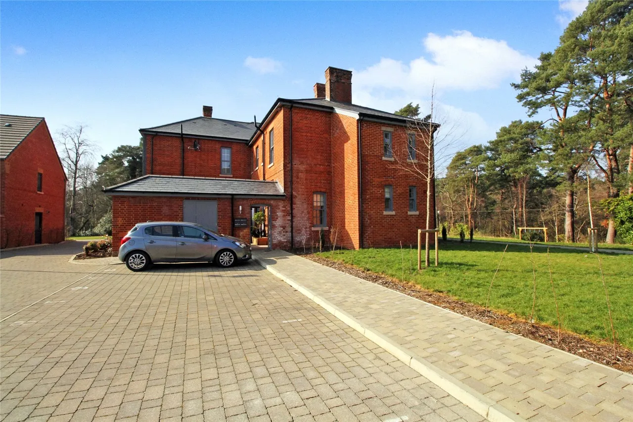 Amherst Place, Bordon, GU35, photo 10