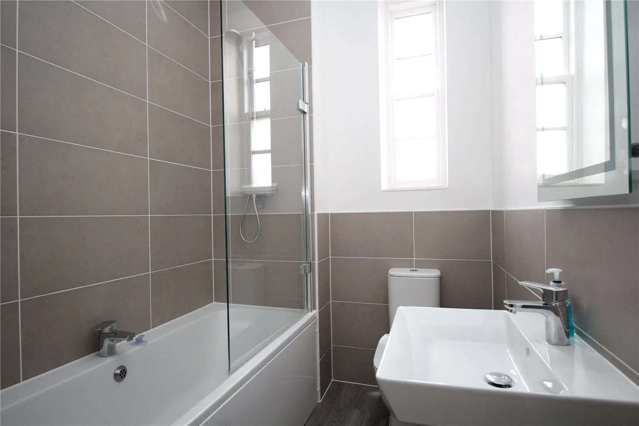 Amherst Place, Bordon, GU35, photo 5